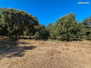  Terrain 652 m� Les mayons