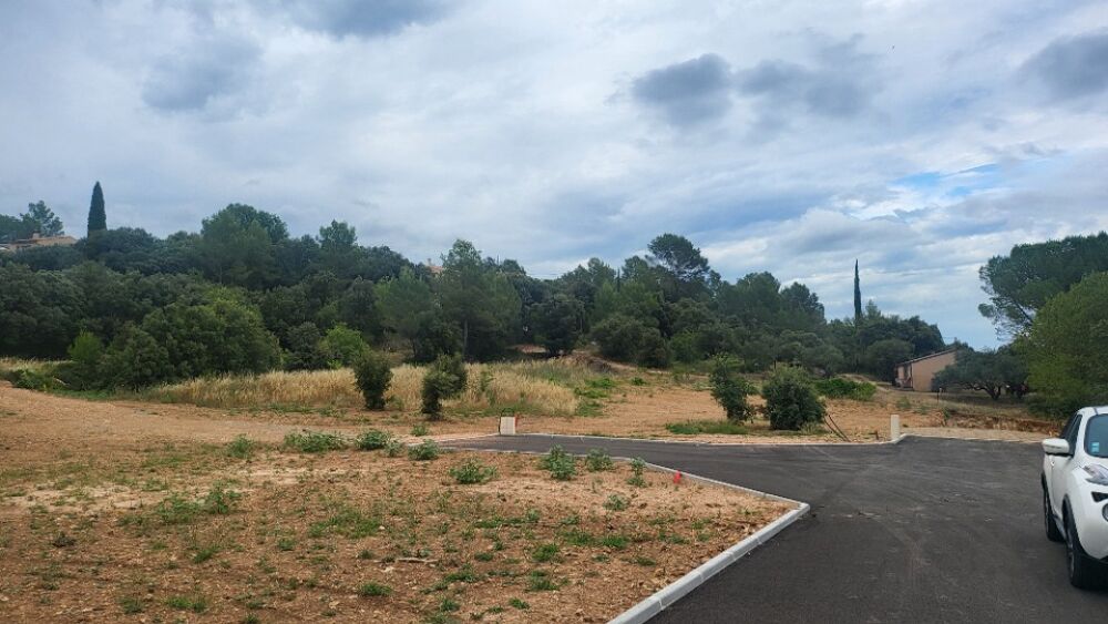 A Carces, à 15 min de Brignoles, venez construire votre ....