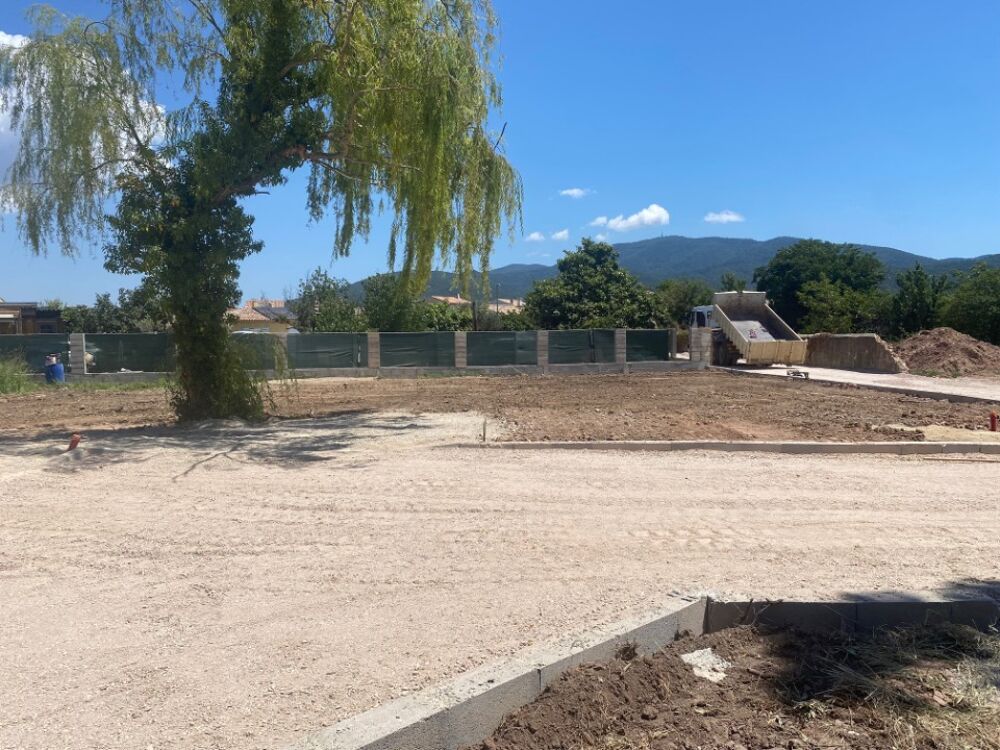 vente Terrain - 582 m² Pignans (83790)