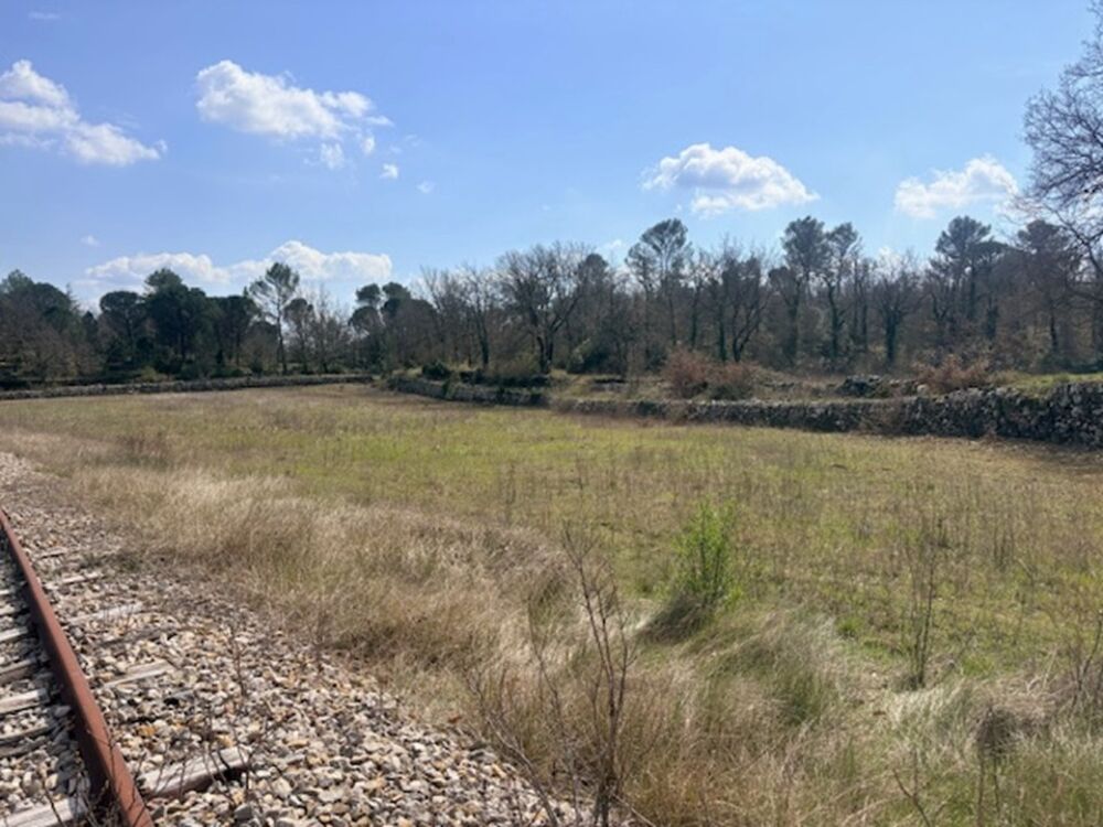 vente Terrain - 2047 m² Saint-Maximin-la-Sainte-Baume (83470)