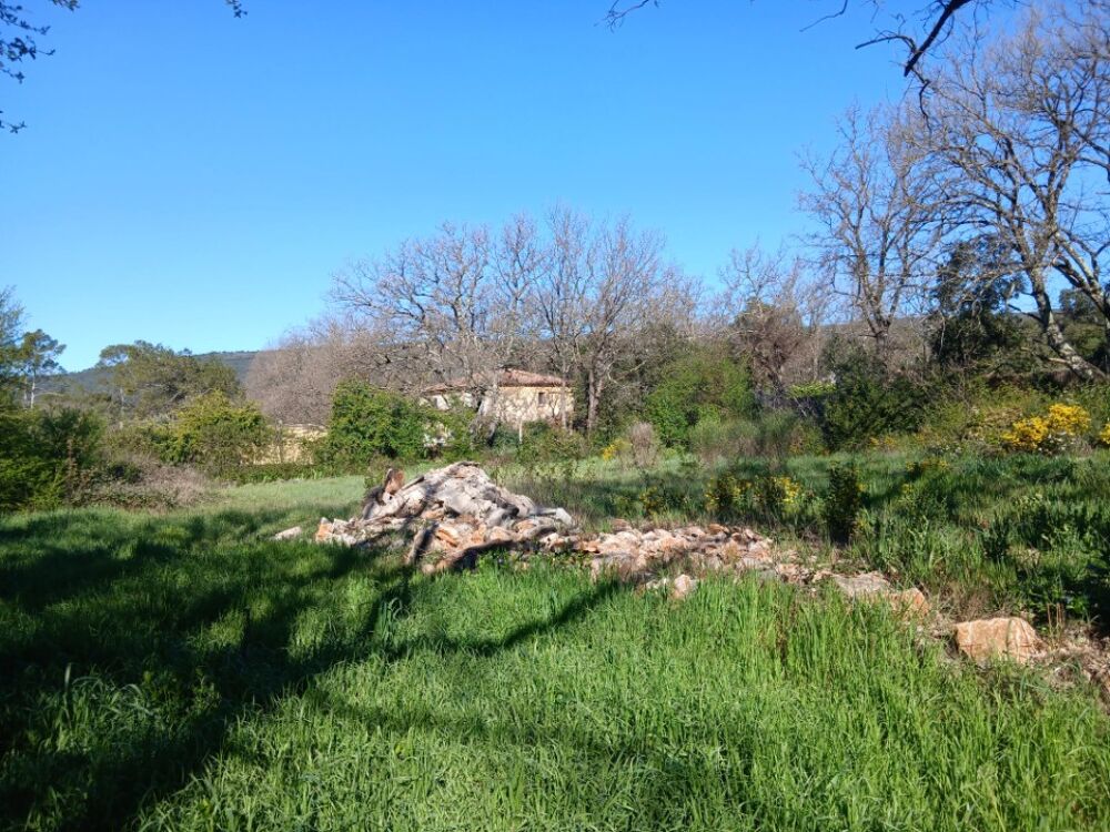 vente Terrain - 2168 m² Garéoult (83136)