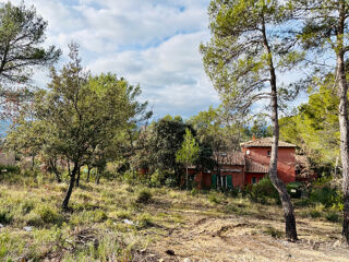  Terrain 841 m� Rocbaron