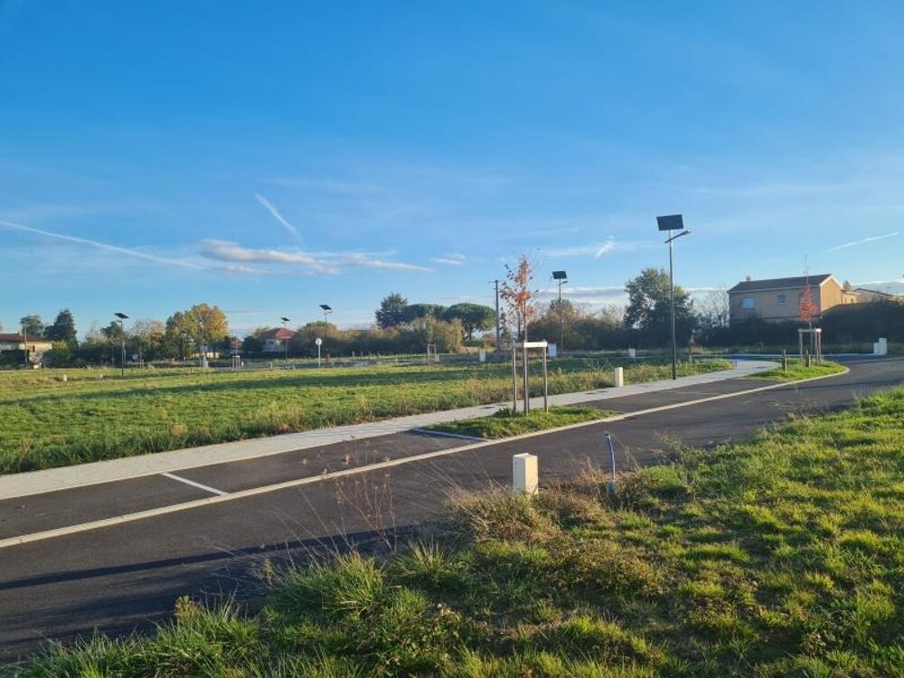 Le modèle LITTORAL 83 est une maison à étage aux lignes ....