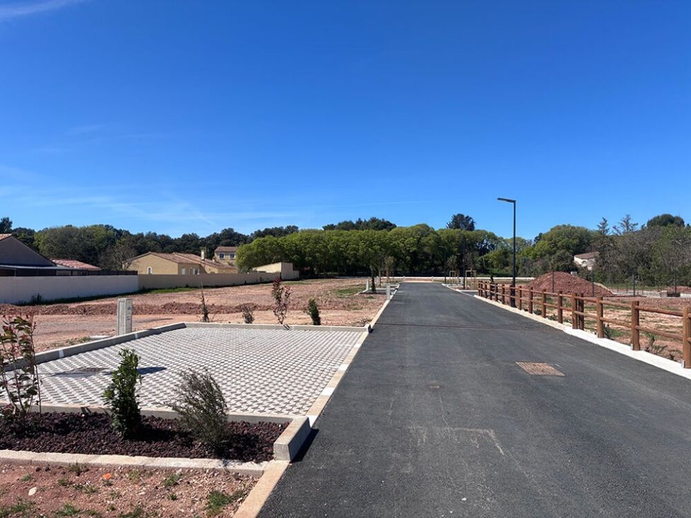 Maison Actua de 73 m² proposée ici sur 500 m² de terrain....