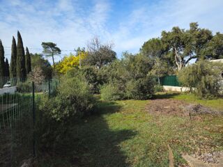  Terrain 666 m� Le cannet-des-maures
