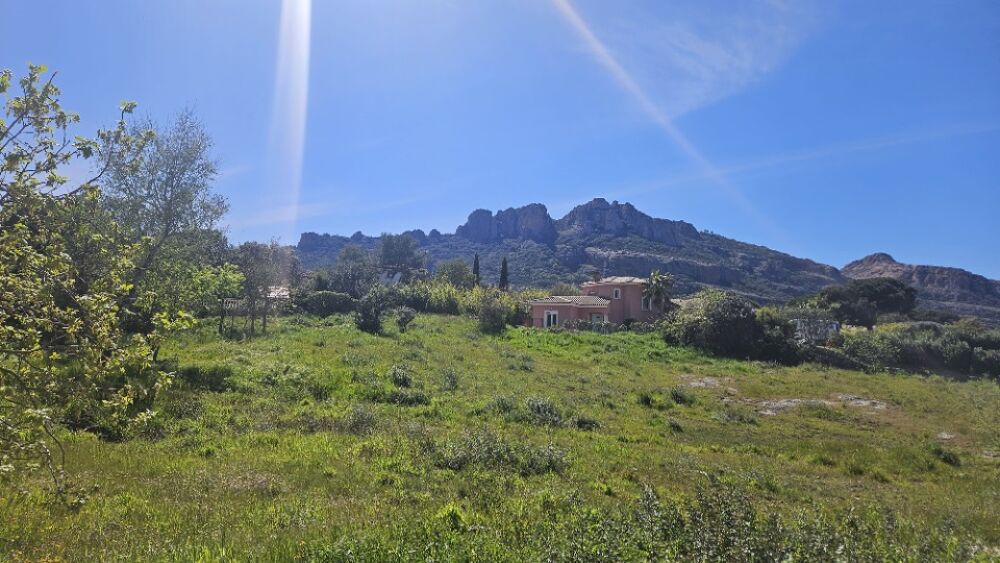 vente Terrain - 662 m² Roquebrune-sur-Argens (83520)