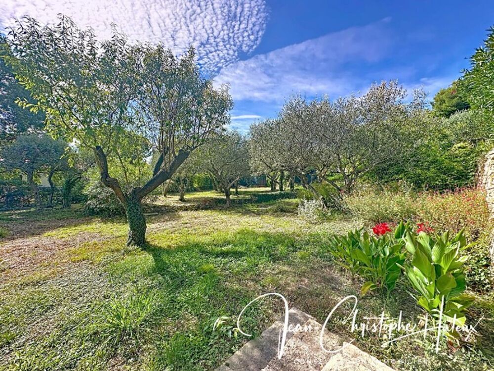 VENTE d'une maison de 4 pièces (80 m²) à Nîmes À Nîm....