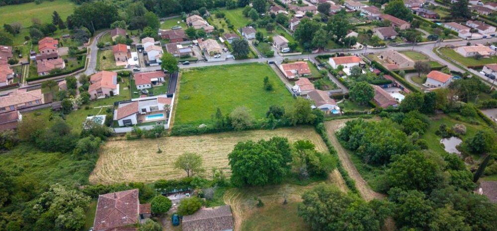 Le modèle LITTORAL 83 est une maison à étage aux lignes ....