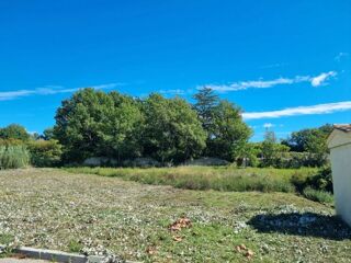  Terrain 755 m� Ansouis