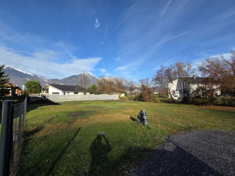 Faites construire votre villa sur la commune de la Plain....