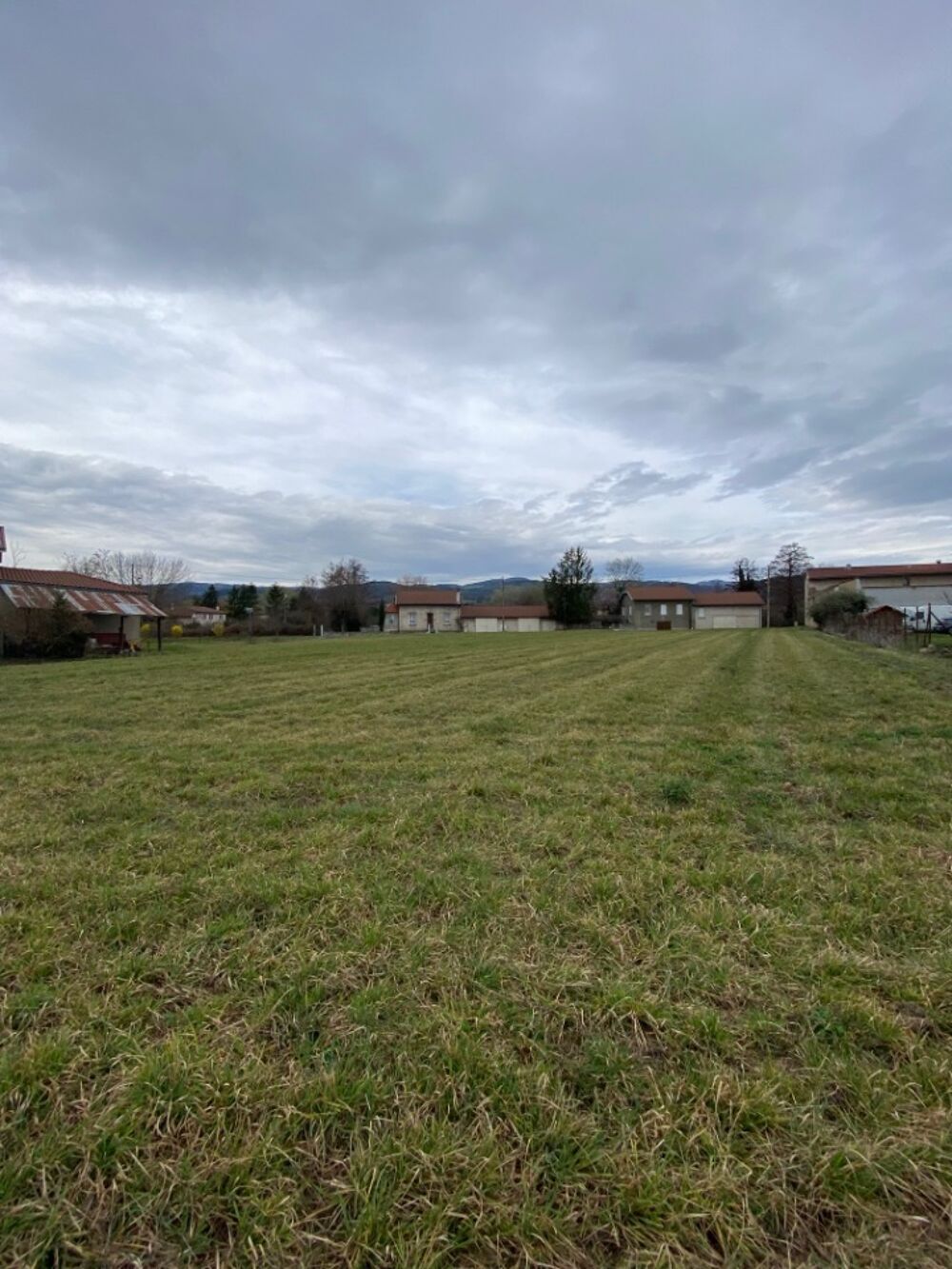 VENTE d'une maison T5 (103 m²) à Champdieu Idéalemen....