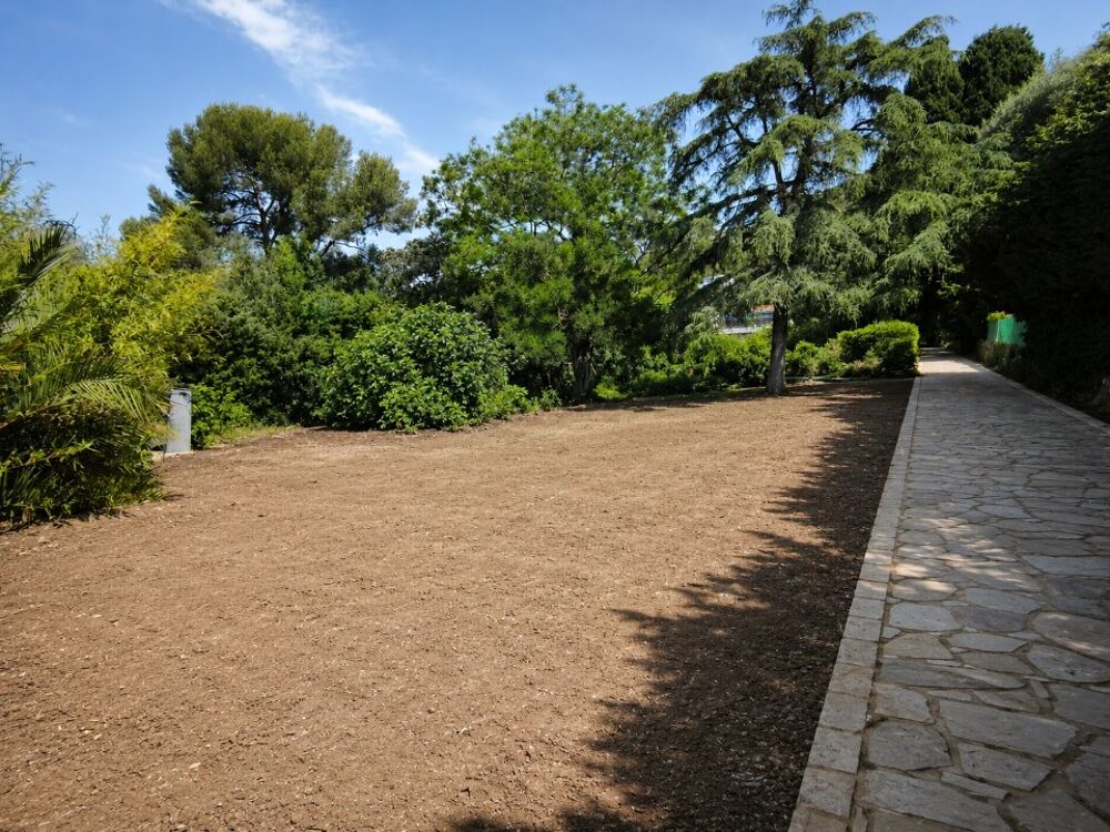 vente Terrain - 653 m² Toulon (83000)