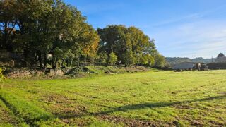  Terrain 609 m� Villelaure