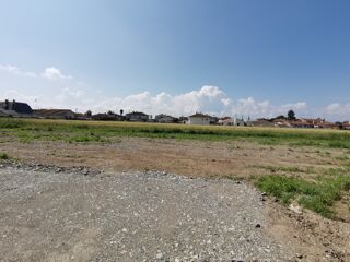  Terrain 734 m� Soues