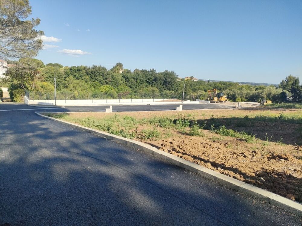 Maison Familia de 92 m² proposée ici sur 378 m² de terra....