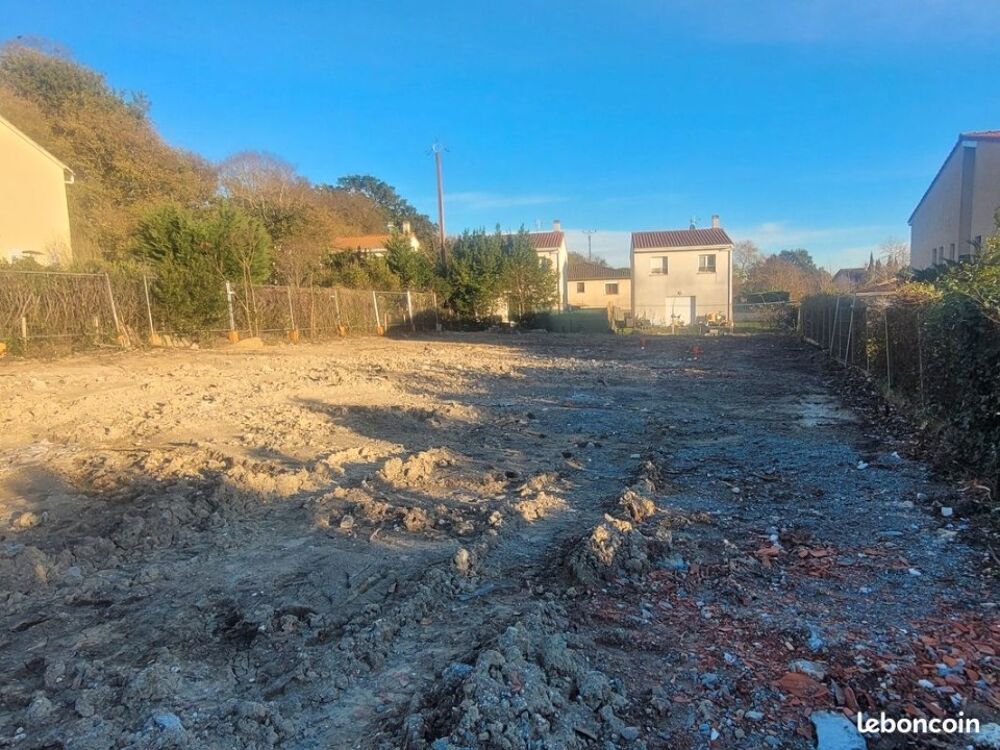 Le modèle LITTORAL 96 m² est une maison à étage qui vous....