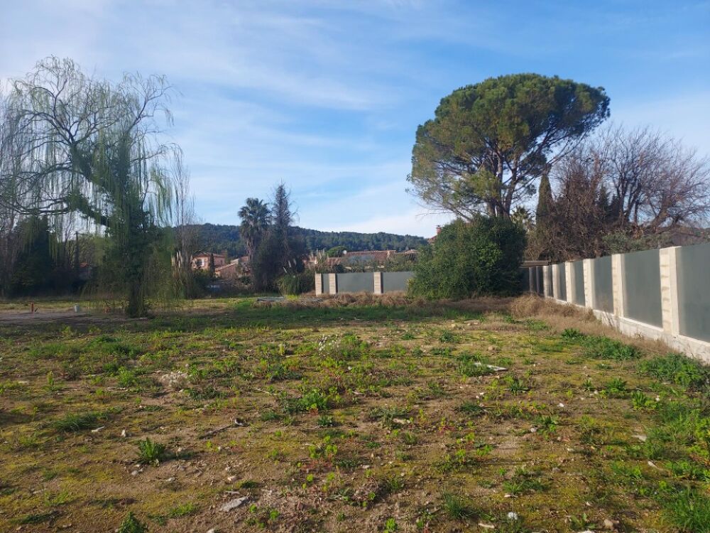 vente Terrain - 582 m² Pignans (83790)