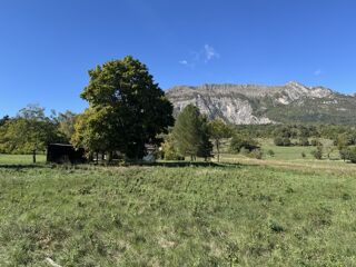  Terrain à vendre 677 m²