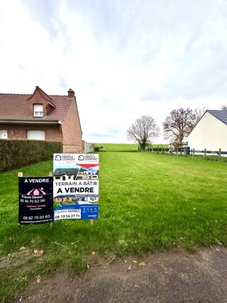  Terrain à vendre 679 m²