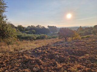  Terrain 620 m� Lorgues