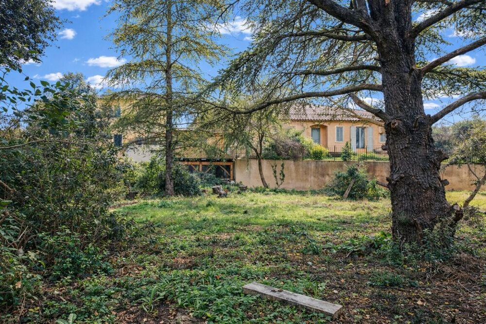vente Terrain - 700 m² Saint-Maximin-la-Sainte-Baume (83470)