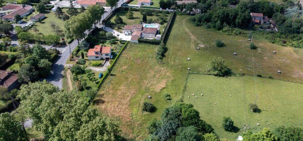 Le modèle LITTORAL 83 est une maison à étage aux lignes ....
