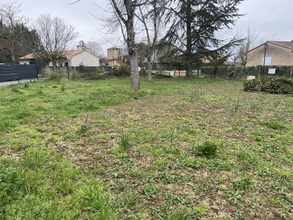 MAISON NEUVE AVEC 6 PIÈCES À DENAT Située à Dén....