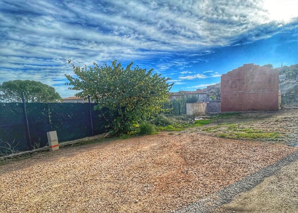 vente Terrain - 196 m² Cuers (83390)