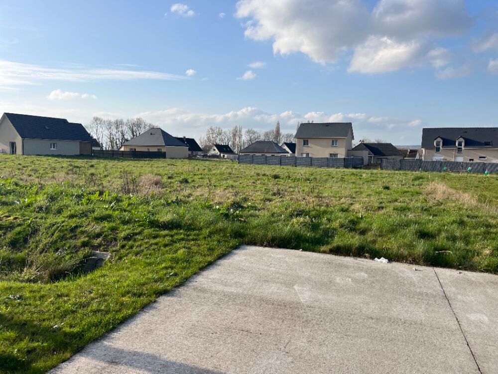 MAISON À CONSTRUIRE DE 140 M² IDÉALEMENT SITUÉE À PETIVI....