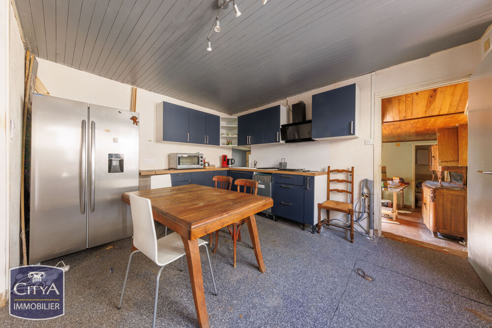 Maison 5 pièces 134 m² · à Saint-Jean-des-Ollières · 134 m² · 60 000 €