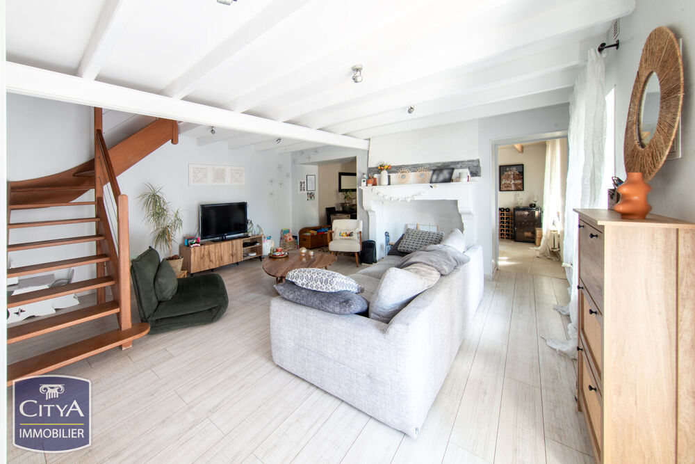 Maison 4 pièces 107 m² · à Fontaine-le-Comte · 107 m² · 230 000 €