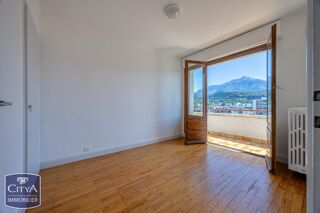  Appartement à vendre 2 pièces 43 m² Chambéry