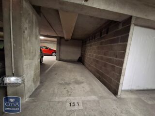  Parking / Garage à vendre 