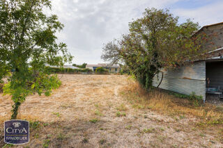  Terrain à vendre 823 m²