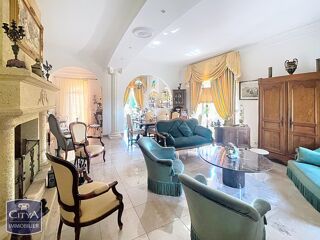  Maison à vendre 10 pièces 302 m²
