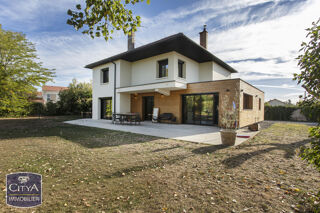 Maison 7 pièces 159 m² · à Riorges · 159 m² · 399 000 €