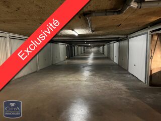  Parking / Garage à vendre 