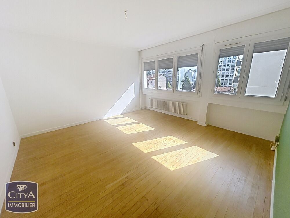 Appartement 3 pièces 62 m² · à Saint-Étienne · 62 m² · 70 000 €