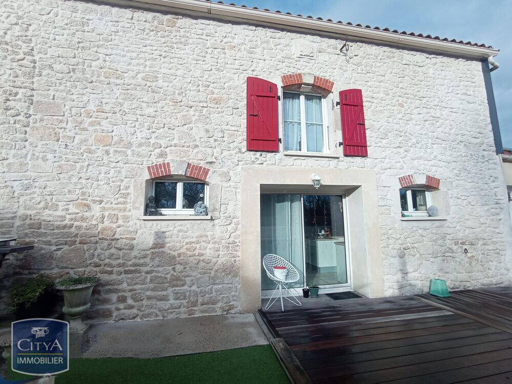 Maison 7 pièces 170 m² · à Ardillières · 170 m² · 277 000 €