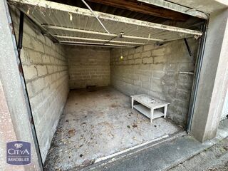  Parking / Garage à vendre 