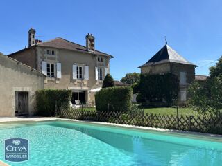  Maison à vendre 10 pièces 338 m²