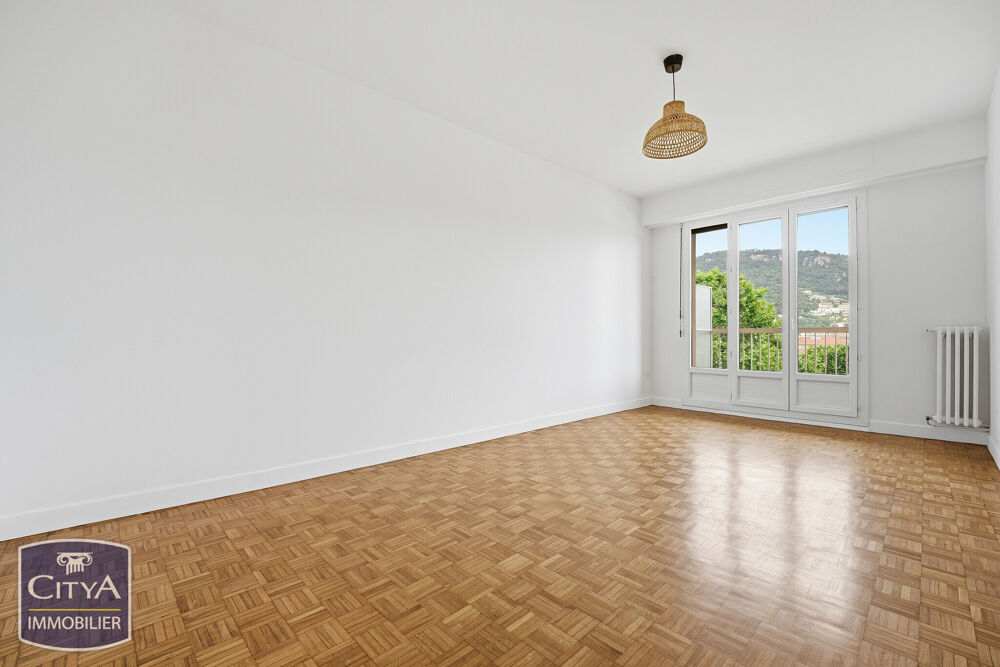 Appartement 3 pièces 77 m² · à Nice · 77 m² · 261 500 €
