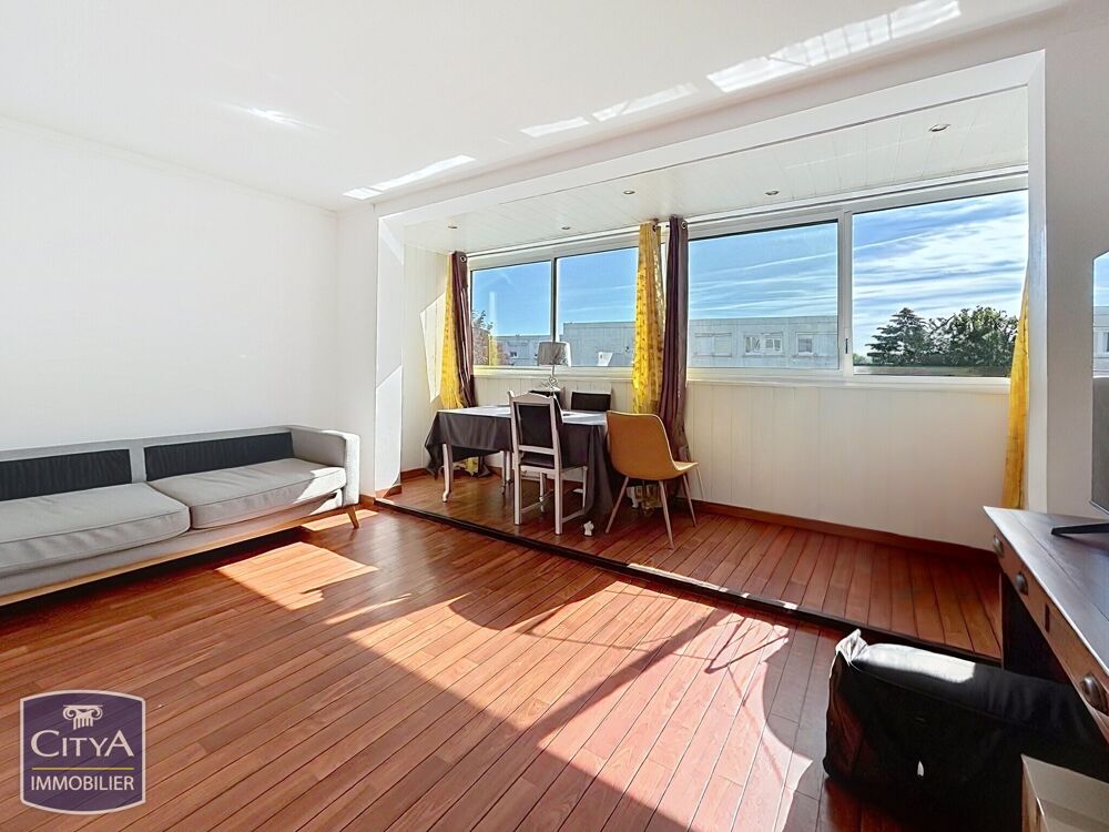 Appartement 2 pièces 50 m² · à Saint-Jean-de-la-Ruelle · 50 m² · 89 000 €