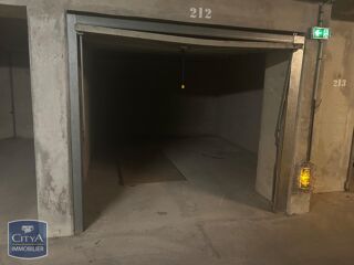  Parking / Garage à vendre 