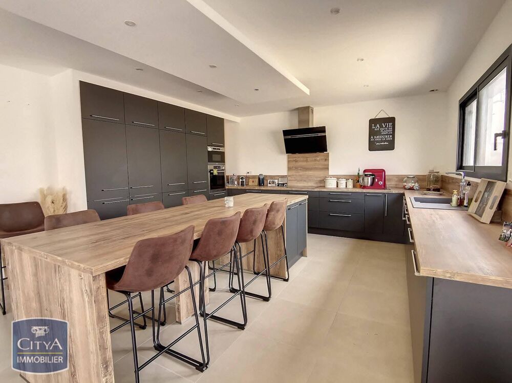 Maison 5 pièces 134 m² · à Saint-Féliu-d'Avall · 134 m² · 320 000 €