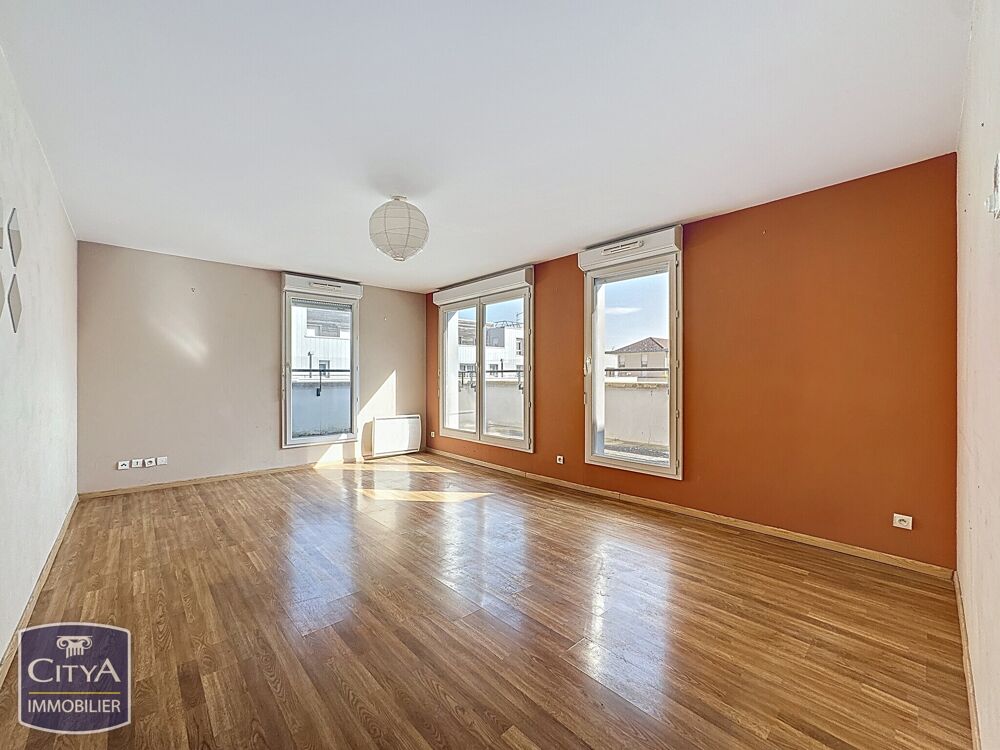 Appartement 3 pièces 69 m² · à Lucé · 69 m² · 142 000 €