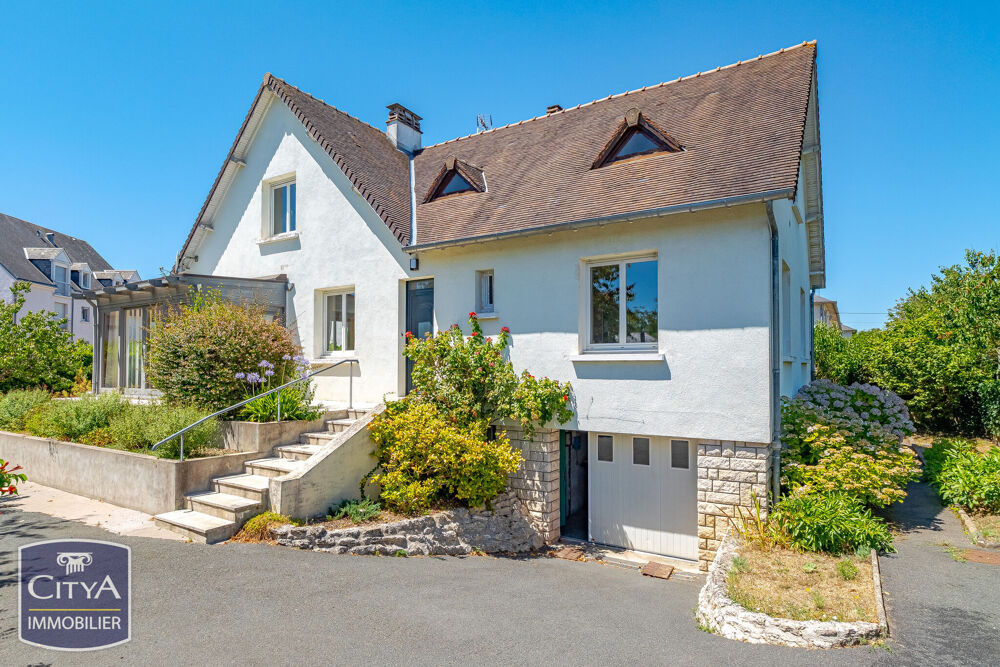 Maison 9 pièces 173 m² · à La Chaussée-Saint-Victor · 173 m² · 299 000 €