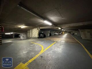  Parking / Garage à vendre 