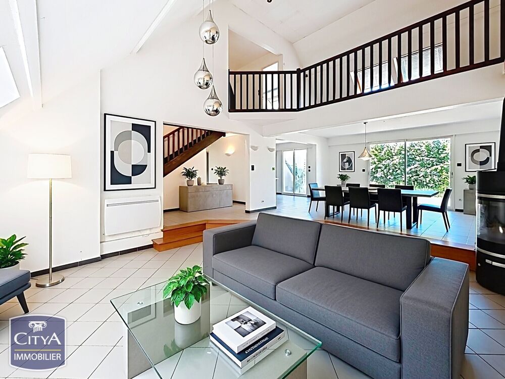 Maison 7 pièces 144 m² à Saint-Doulchard