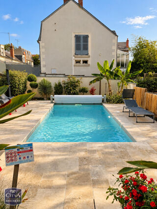  Maison à vendre 15 + pièces 365 m²